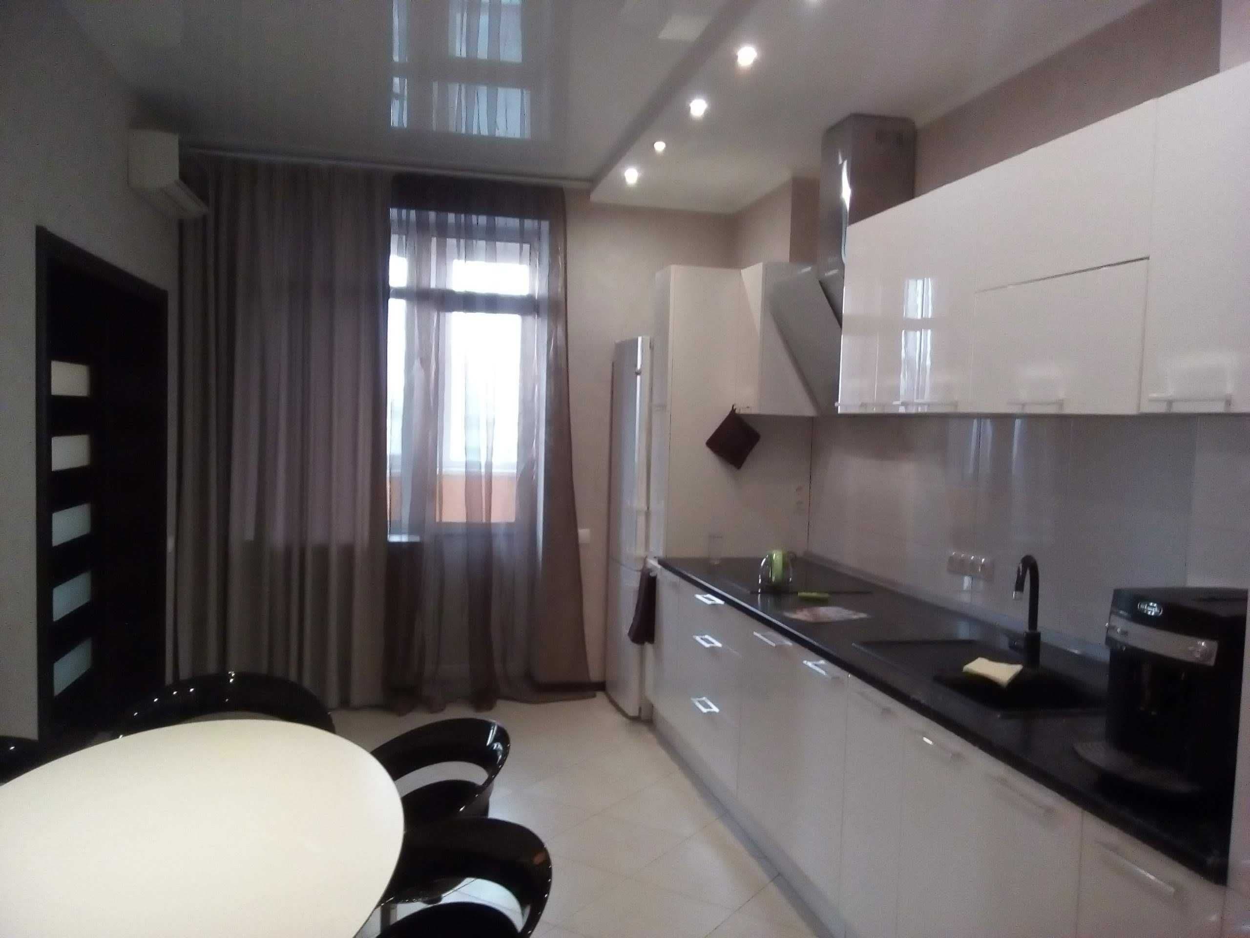 Оренда 4-кімнатної квартири, 135 м², Шевченківський р-н 3