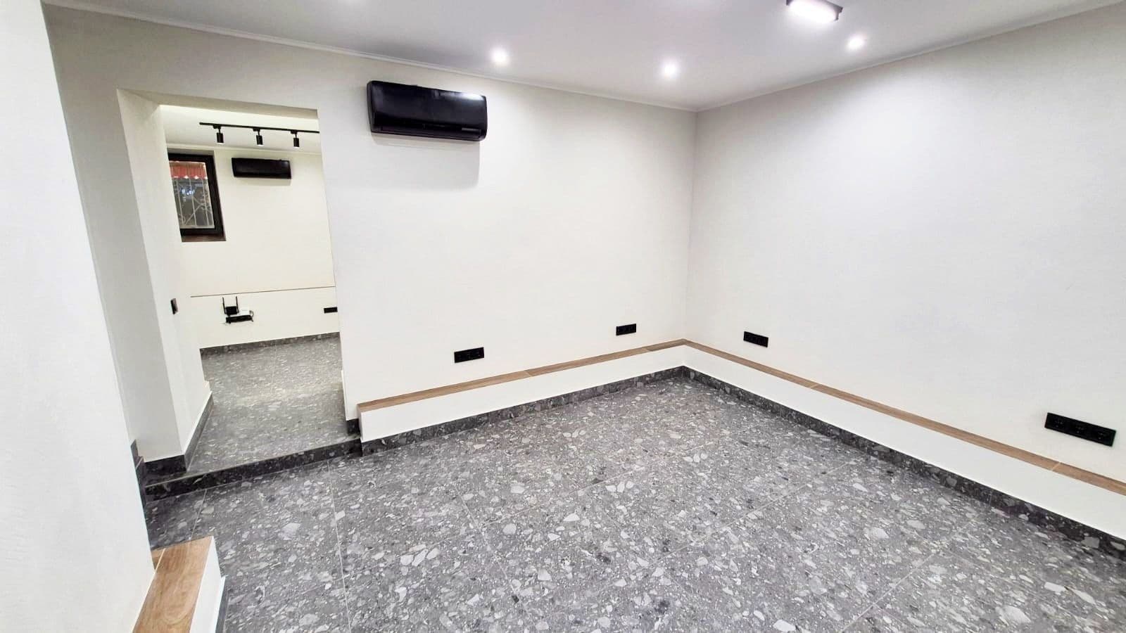 Оренда комерційного приміщення, 42 м², Шевченківський р-н 4