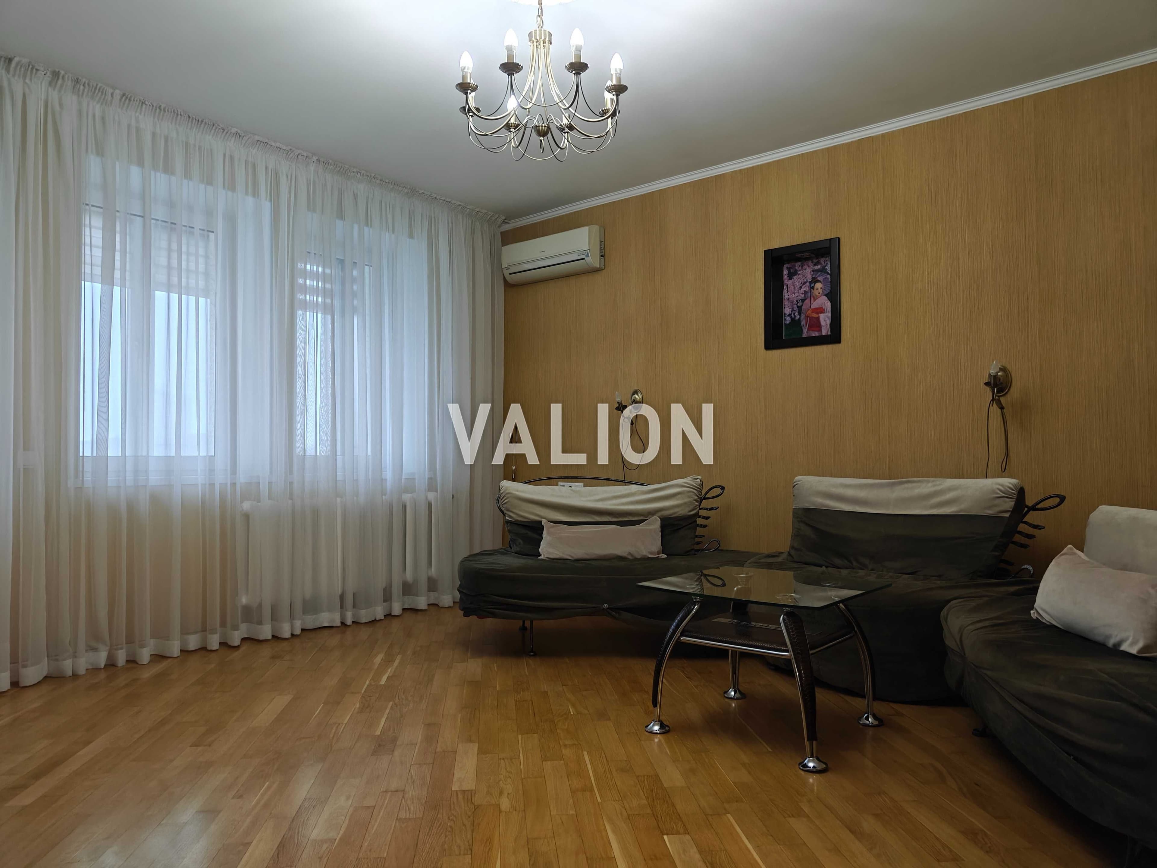 Продаж 2-кімнатної квартири, 82 м², Дарницький р-н 1