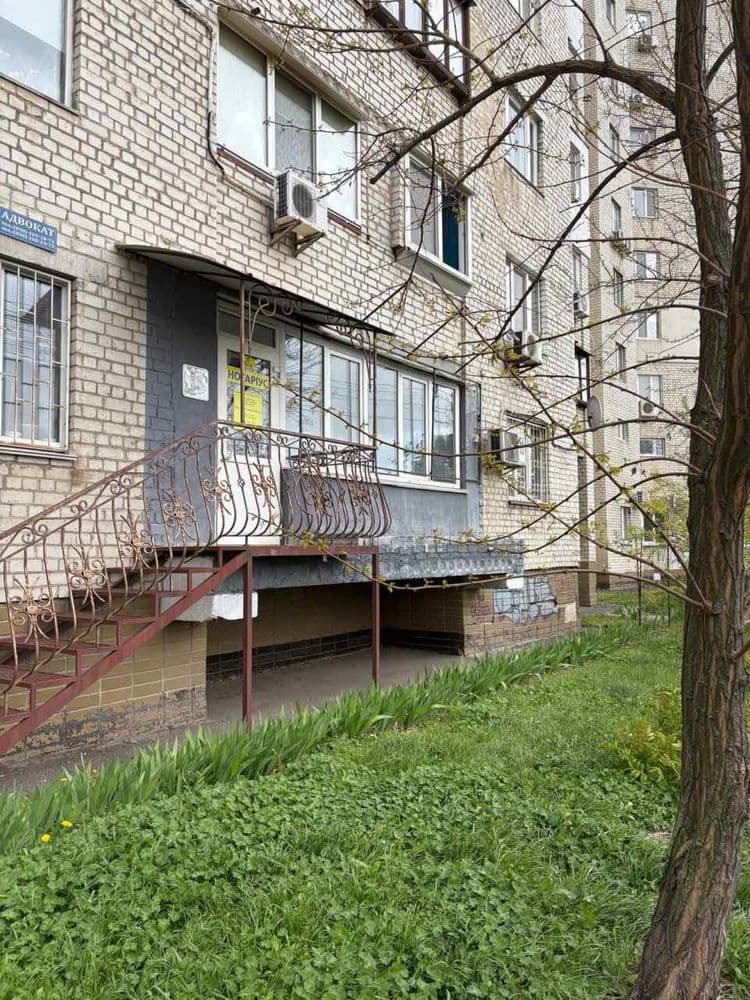 Оренда комерційного приміщення, 42 м², Дарницький р-н 1
