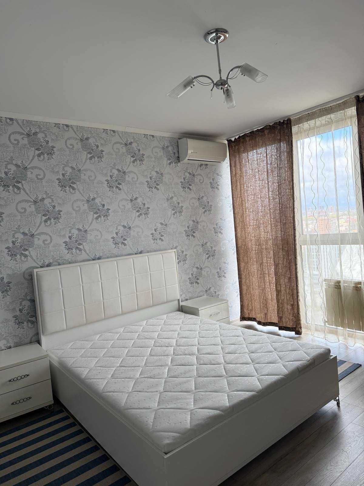 Оренда 2-кімнатної квартири, 75 м², ЖК «Деловой центр Киева» 5