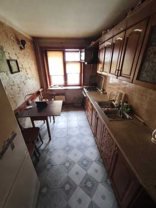 Продаж 3-кімнатної квартири, 65 м², Подільський р-н 2