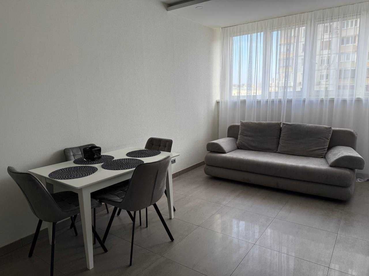 Продаж 2-кімнатної квартири, 55 м², ЖК «Лукʼянівський» 3
