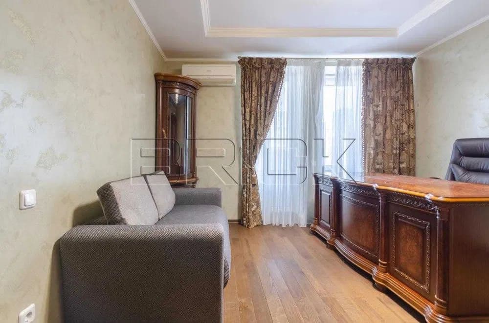 Продаж 4-кімнатної квартири, 153.6 м², Голосіївський р-н 5