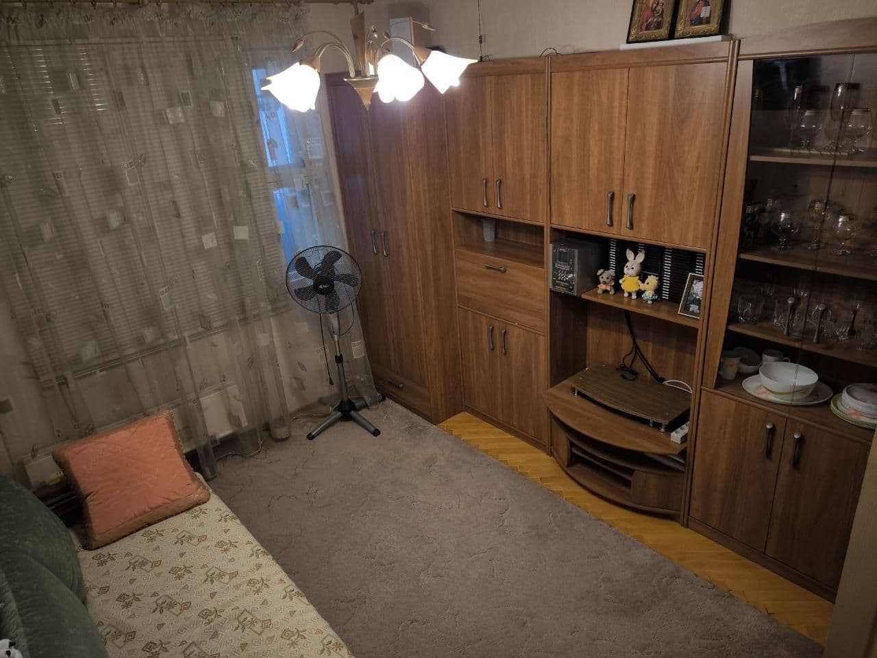 Продаж 2-кімнатної квартири, 56.3 м², Дарницький р-н 5