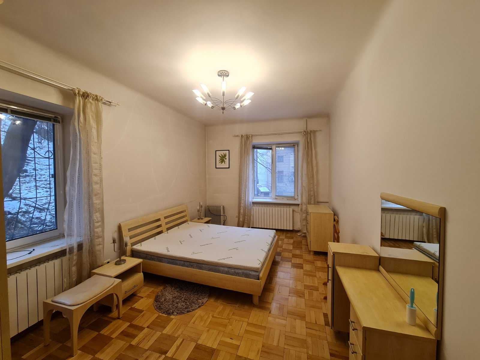 Продаж 2-кімнатної квартири, 58 м², Печерський р-н 3