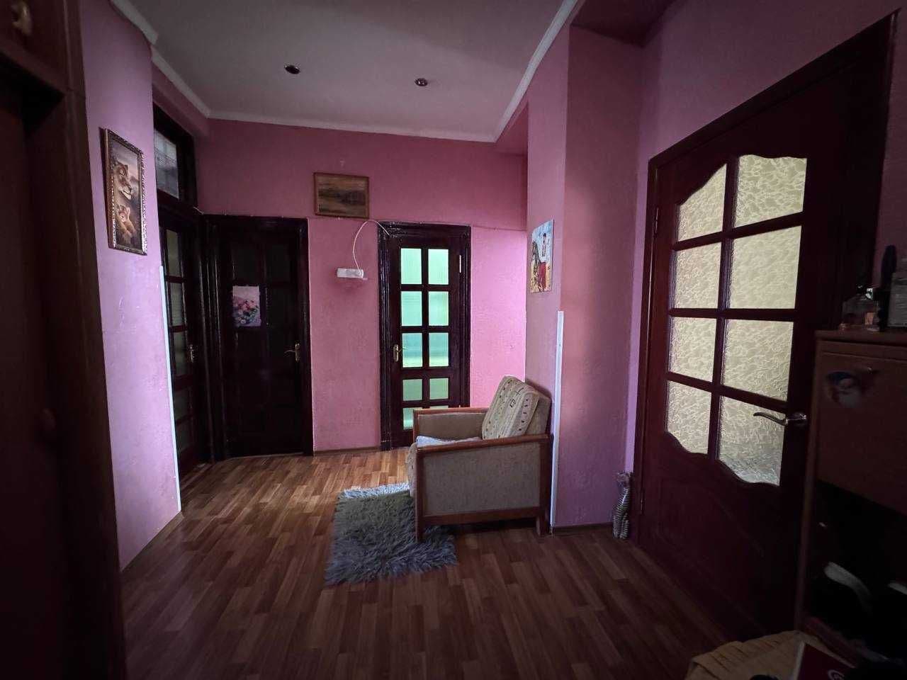 Продаж 3-кімнатної квартири, 70 м², Голосіївський р-н 4