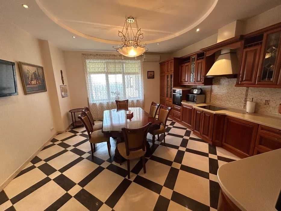 Продаж 3-кімнатної квартири, 161 м², Шевченківський р-н 5