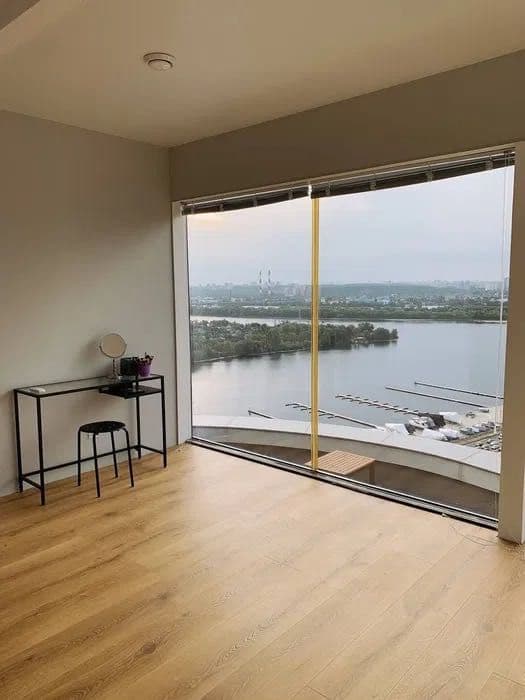 Продаж 3-кімнатної квартири, 116 м², Дарницький р-н 4