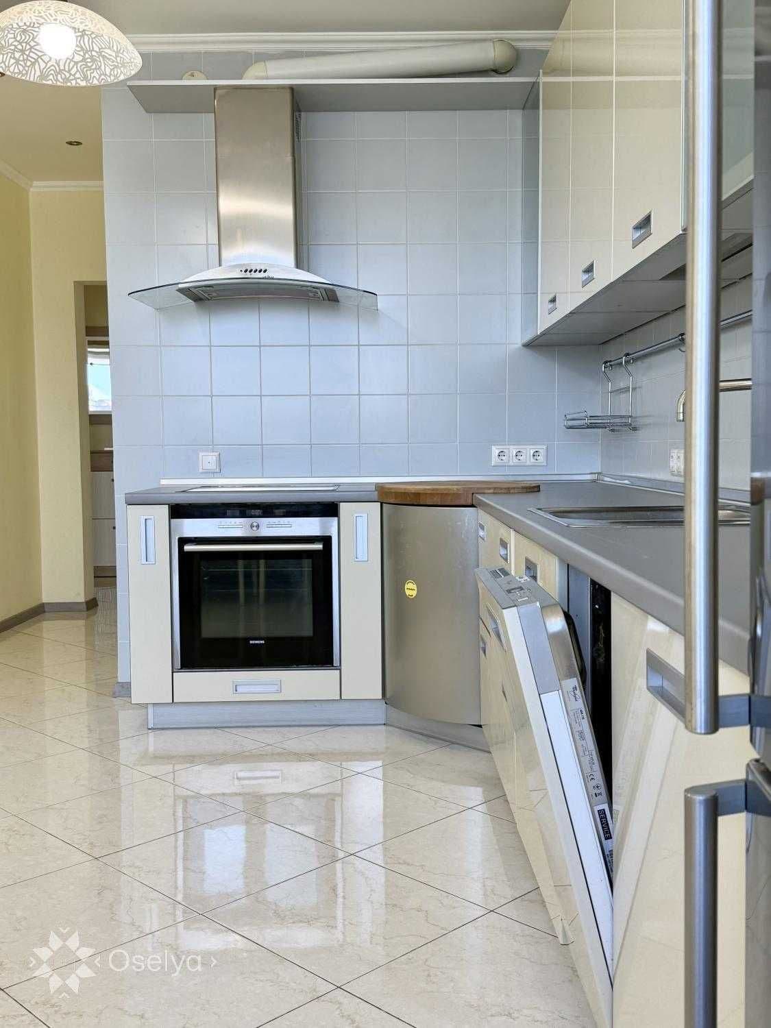 Продаж 3-кімнатної квартири, 117.9 м², Дарницький р-н 2