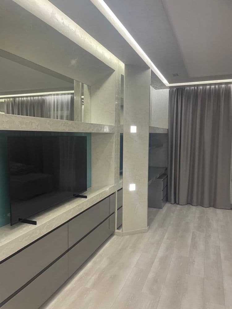 Оренда 2-кімнатної квартири, 90 м², Подільський р-н 5