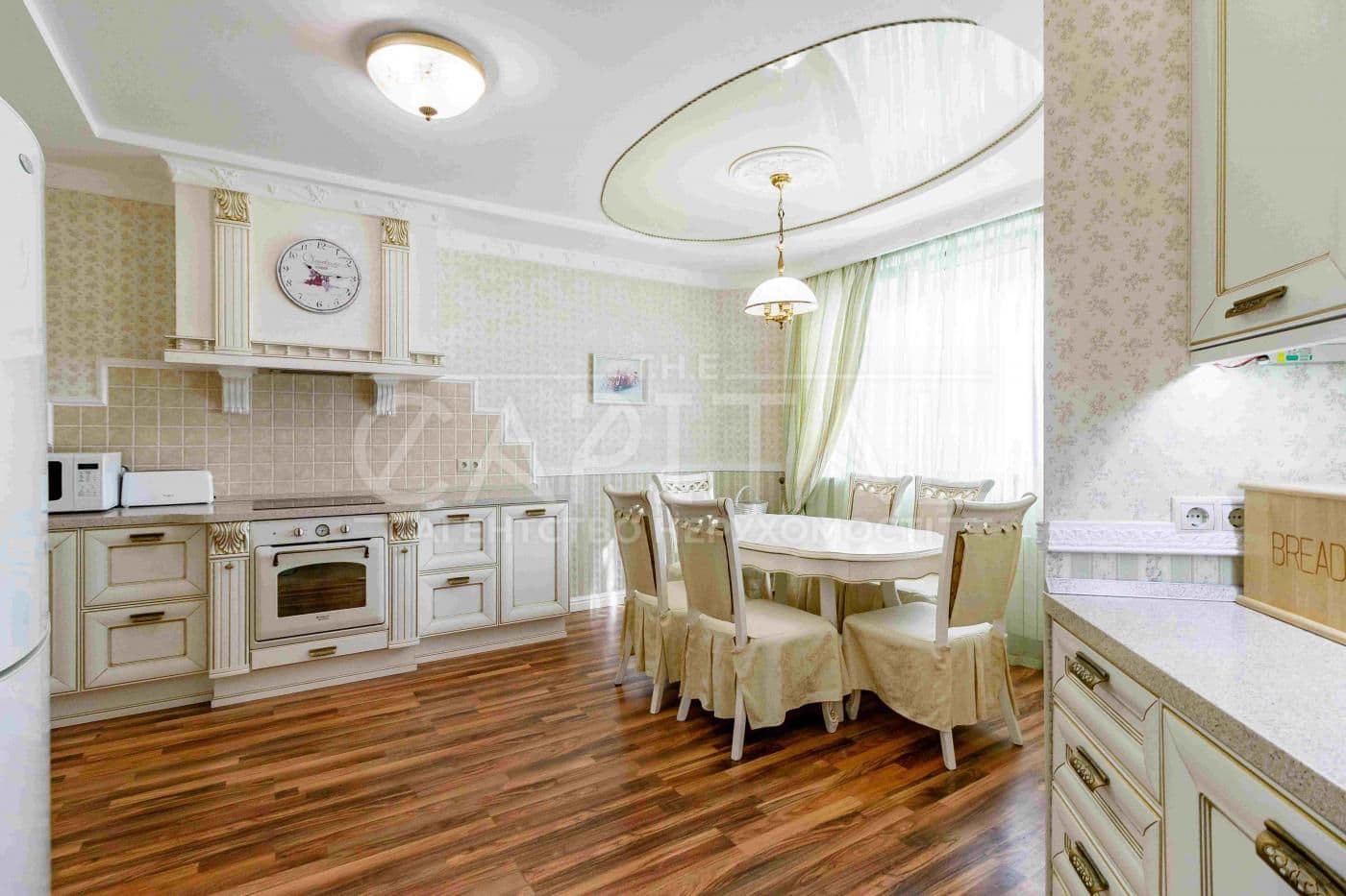 Продаж 4-кімнатної квартири, 131 м², Дарницький р-н 1