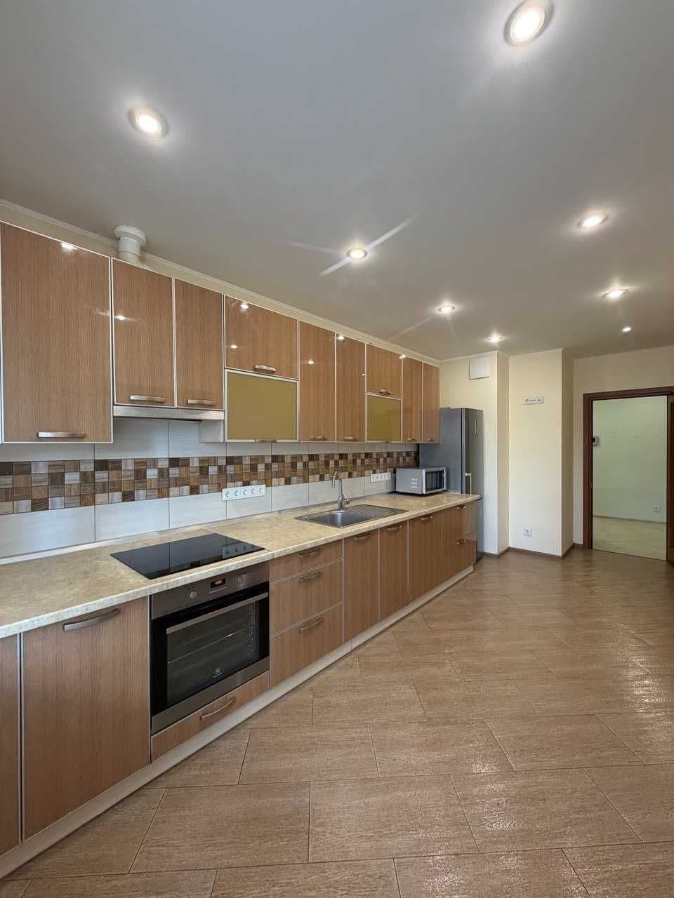 Оренда 3-кімнатної квартири, 118 м², ЖК «Cosmopolitan» 4