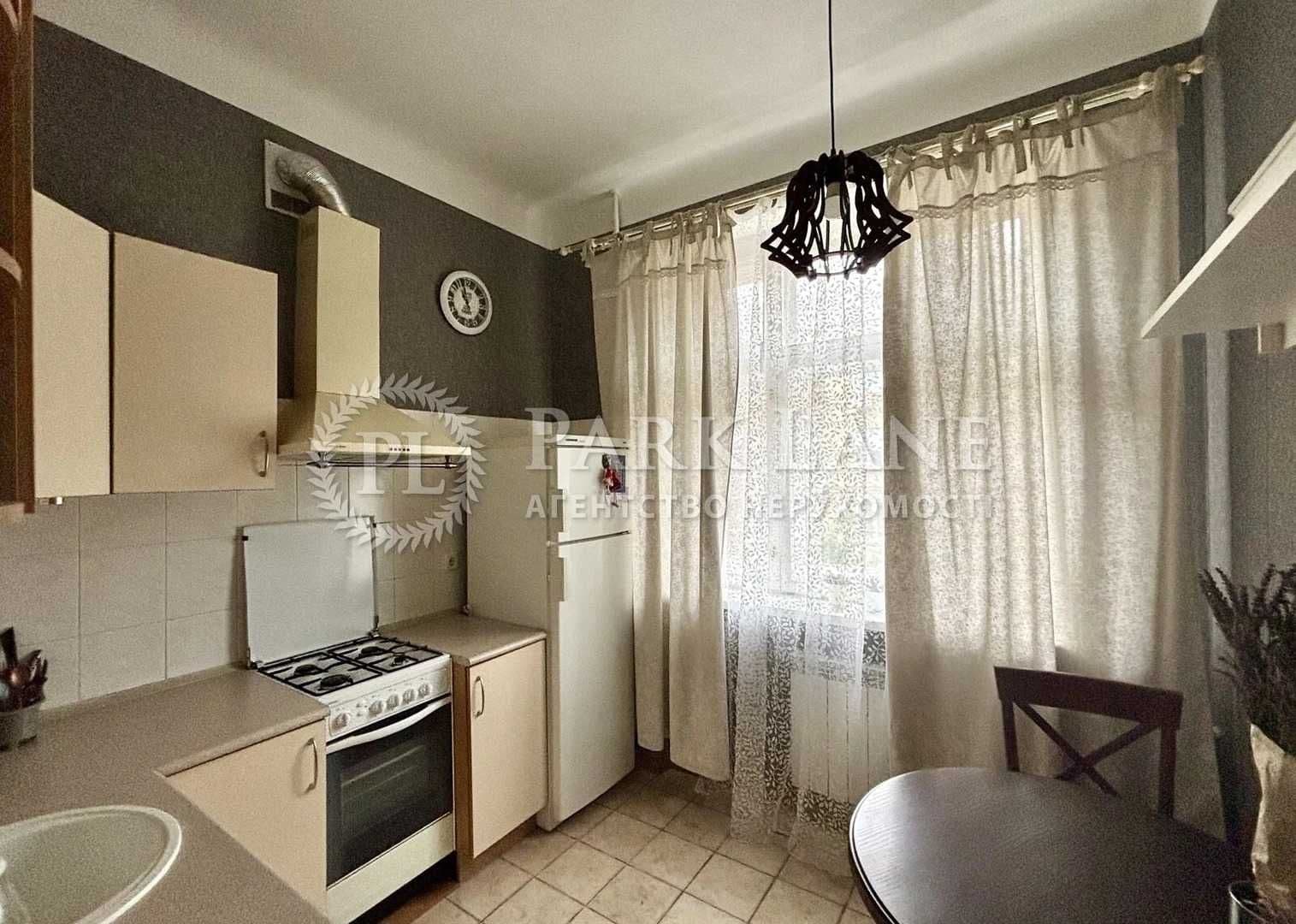 Продаж 2-кімнатної квартири, 56 м², Печерський р-н 4