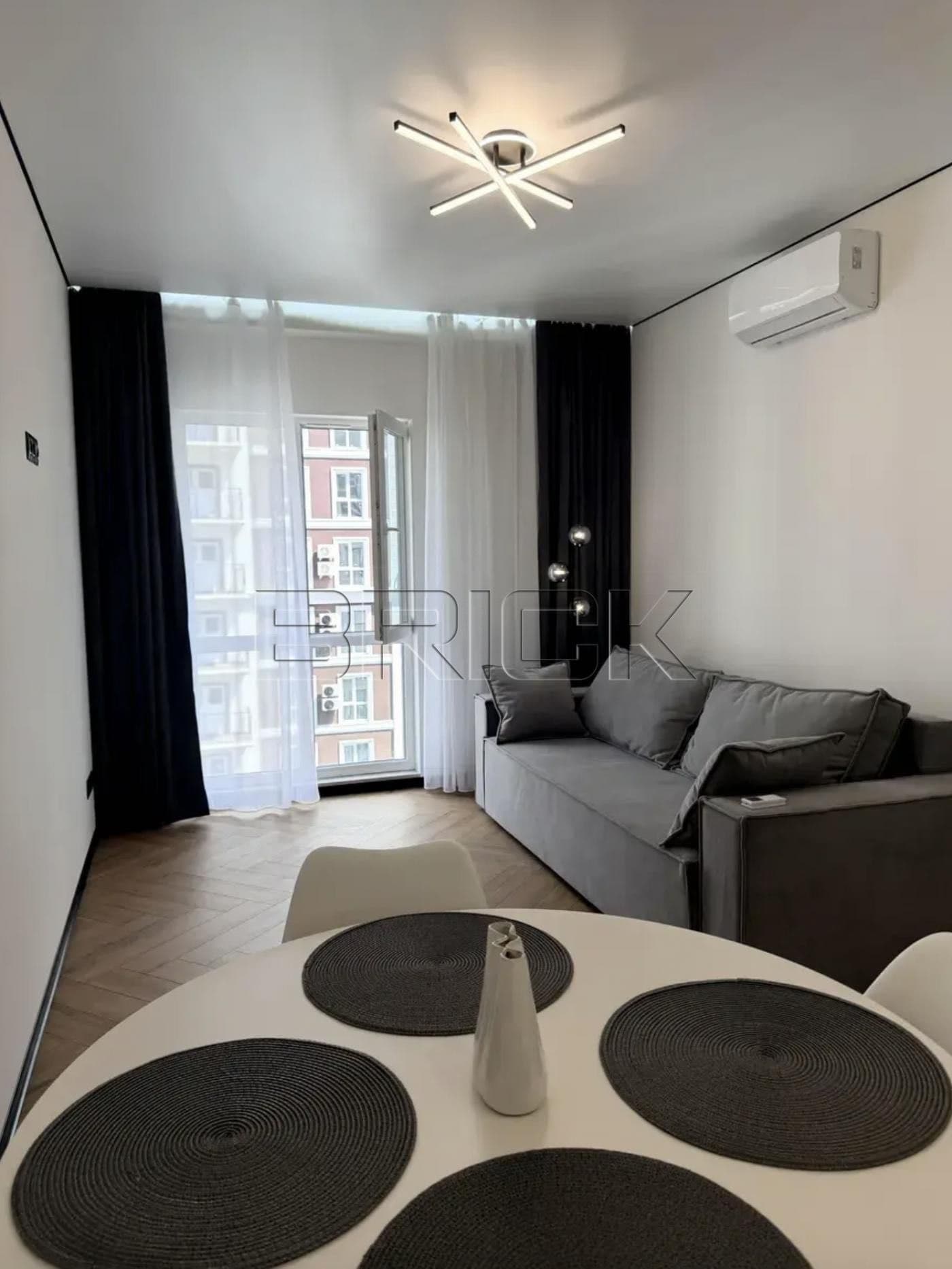 Продаж 2-кімнатної квартири, 60 м², Голосіївський р-н 4