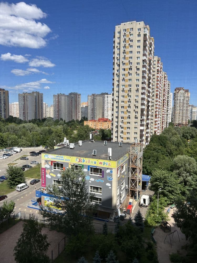 Продаж 3-кімнатної квартири, 87 м², Дарницький р-н 5