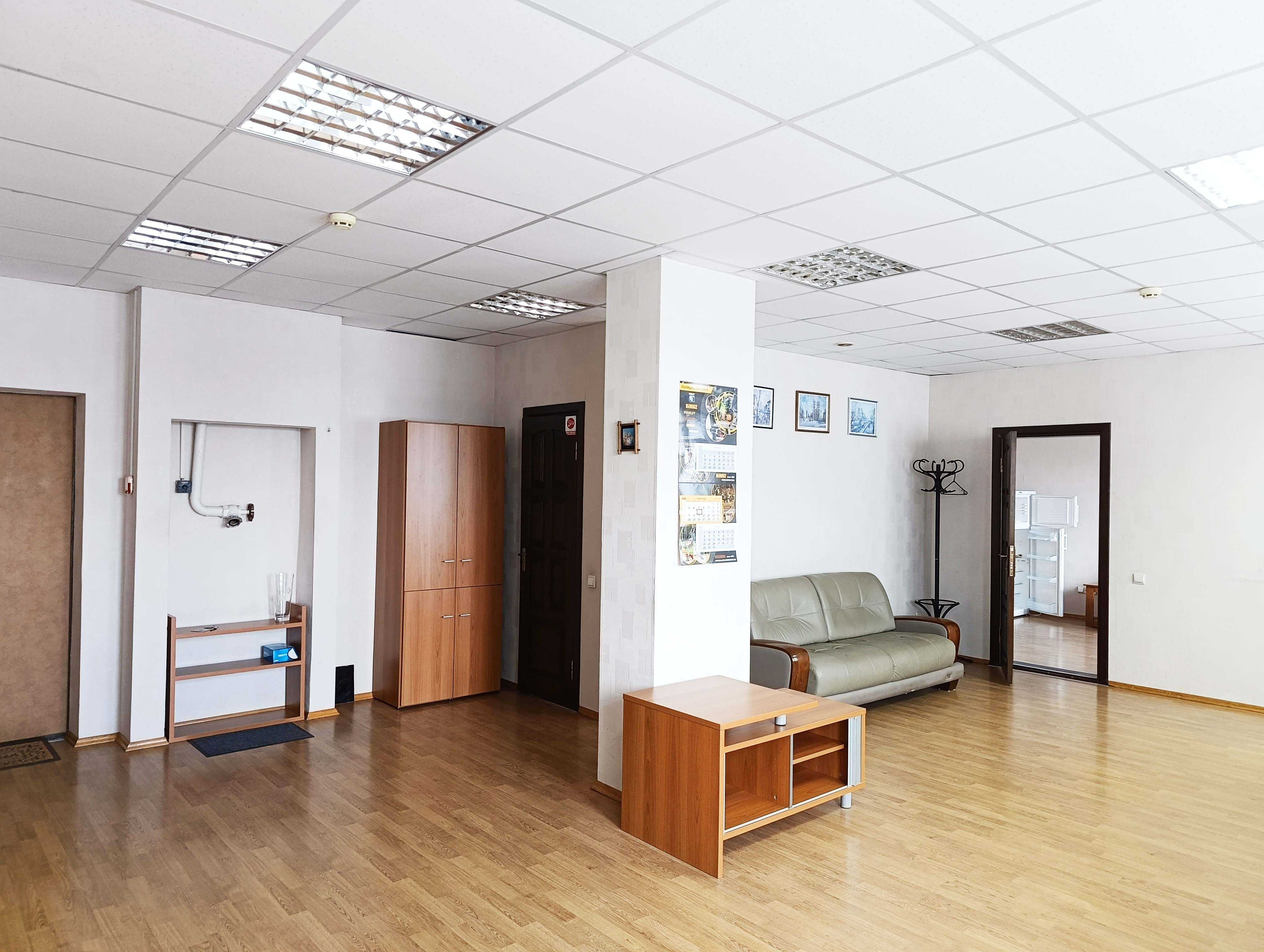 Оренда комерційного приміщення, 62 м², Дарницький р-н 4