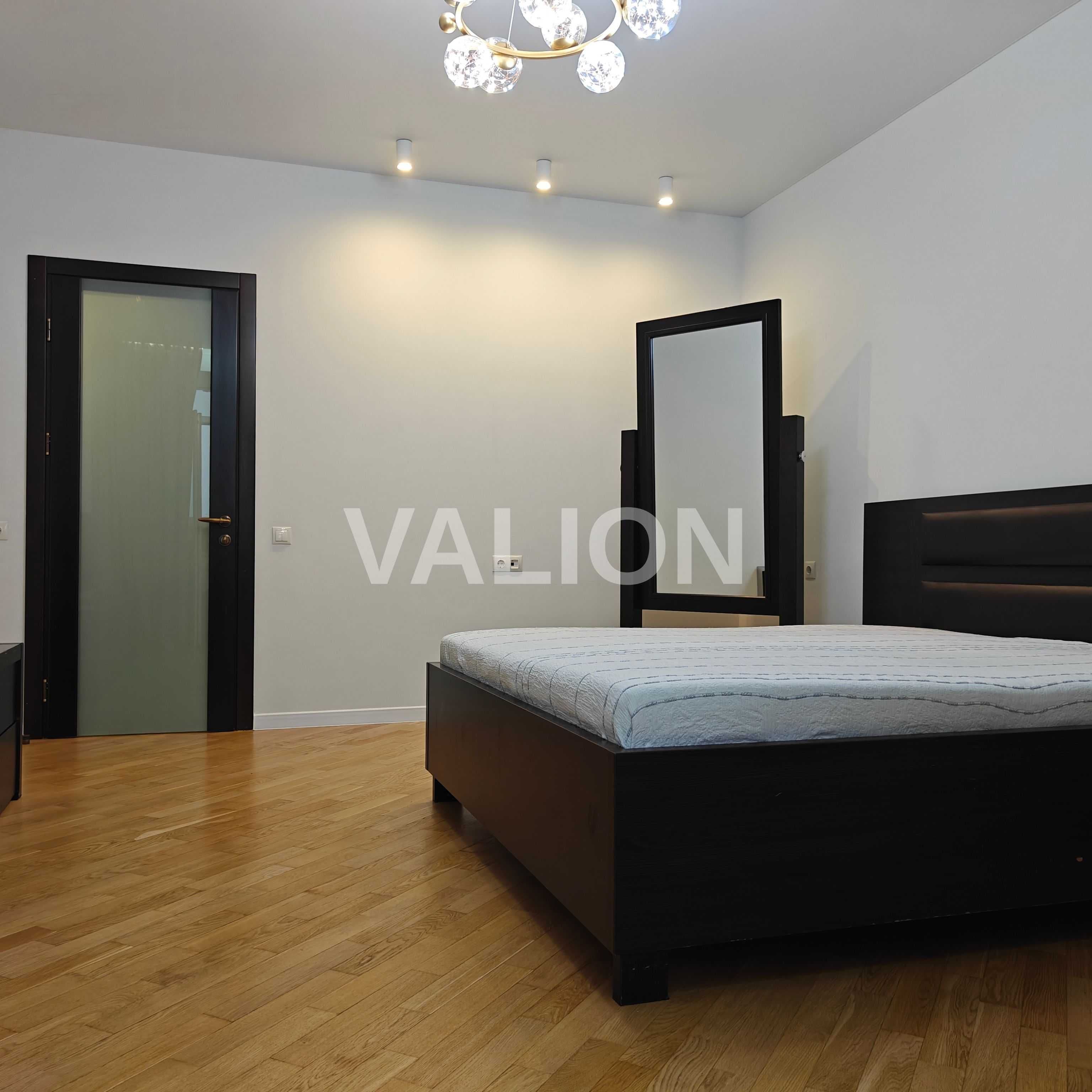 Продаж 2-кімнатної квартири, 82 м², Дарницький р-н 4