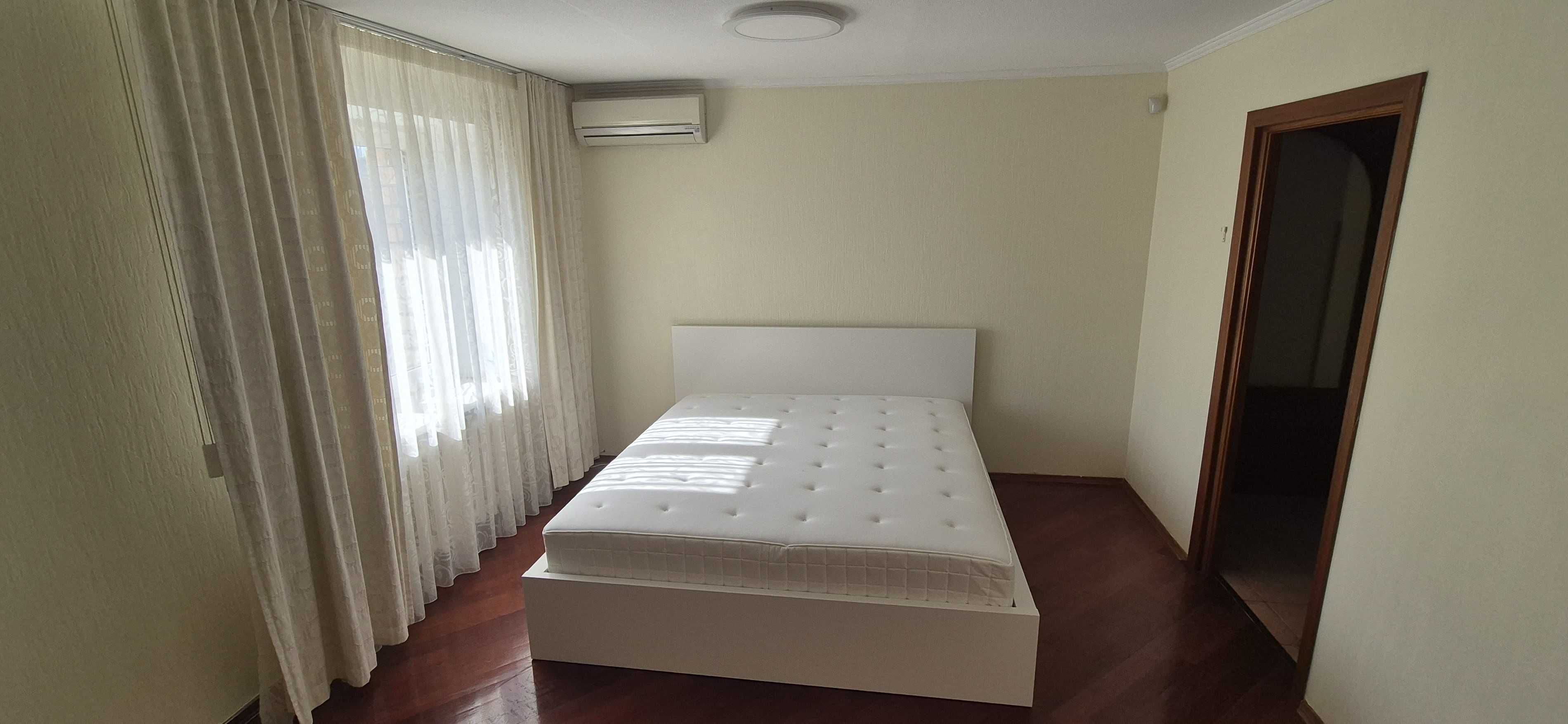 Оренда 4-кімнатної квартири, 143.7 м², Шевченківський р-н 2