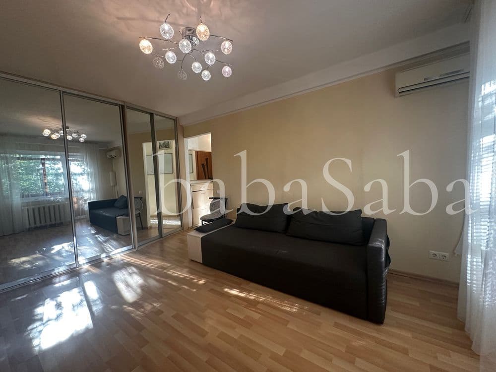Продаж 2-кімнатної квартири, 38.4 м², Голосіївський р-н 1