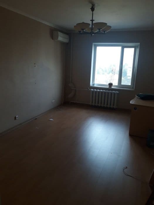 Продаж 3-кімнатної квартири, 90 м², Дарницький р-н 4