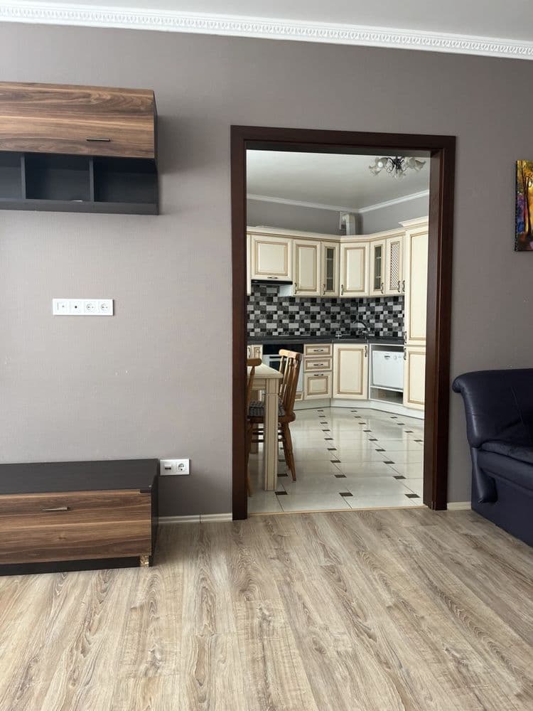 Продаж 4-кімнатної квартири, 140.7 м², Дарницький р-н 5