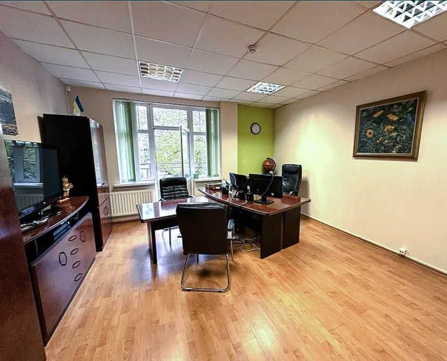 Оренда комерційного приміщення, 123 м², Подільський р-н 4