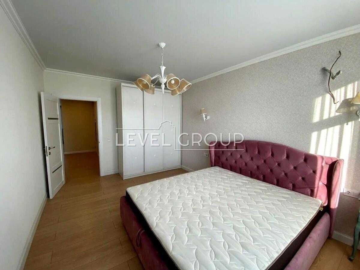 Продаж 2-кімнатної квартири, 66.2 м², Шевченківський р-н 5