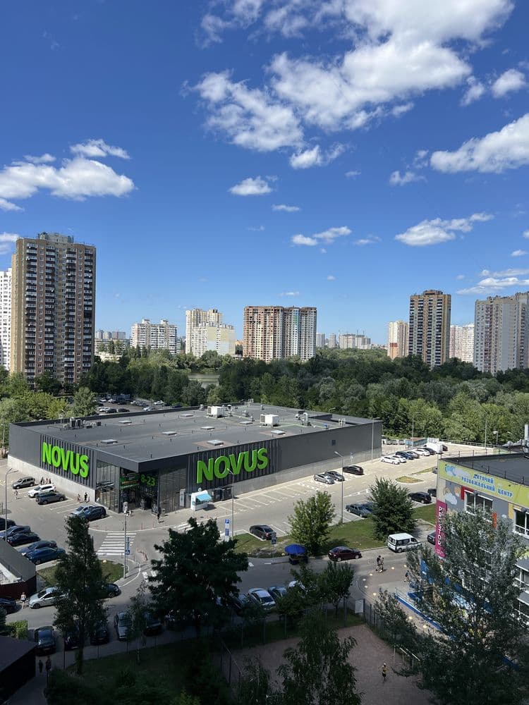 Продаж 3-кімнатної квартири, 87 м², Дарницький р-н 3