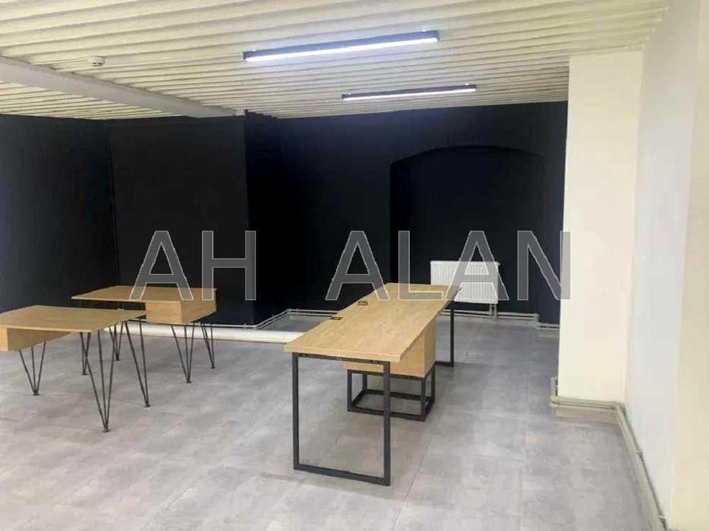 Оренда комерційного приміщення, 63 м², Подільський р-н 3