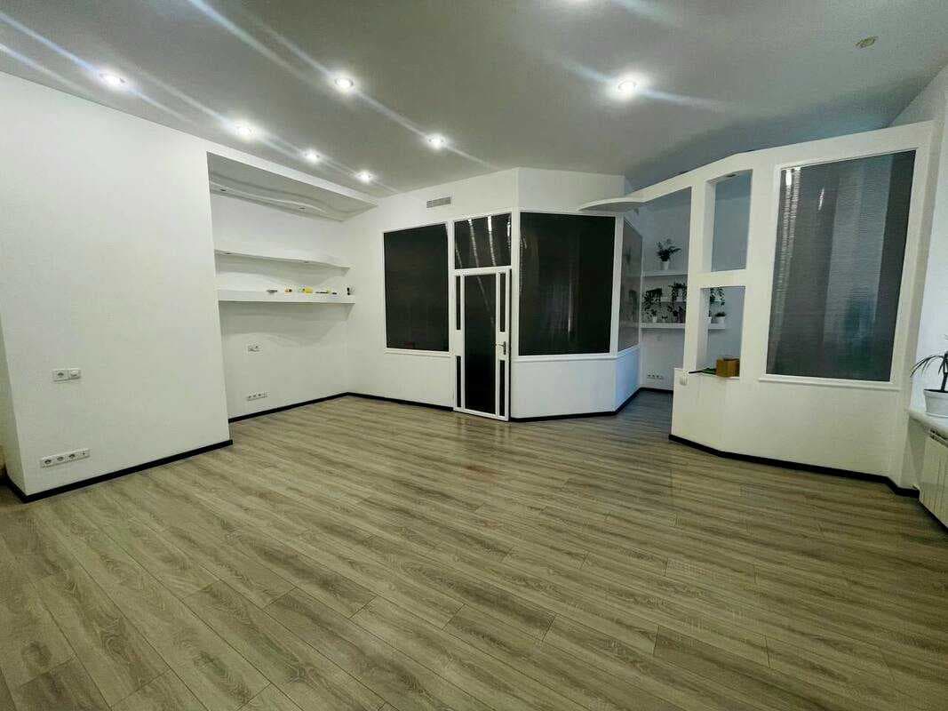 Оренда комерційного приміщення, 87 м², Шевченківський р-н 1