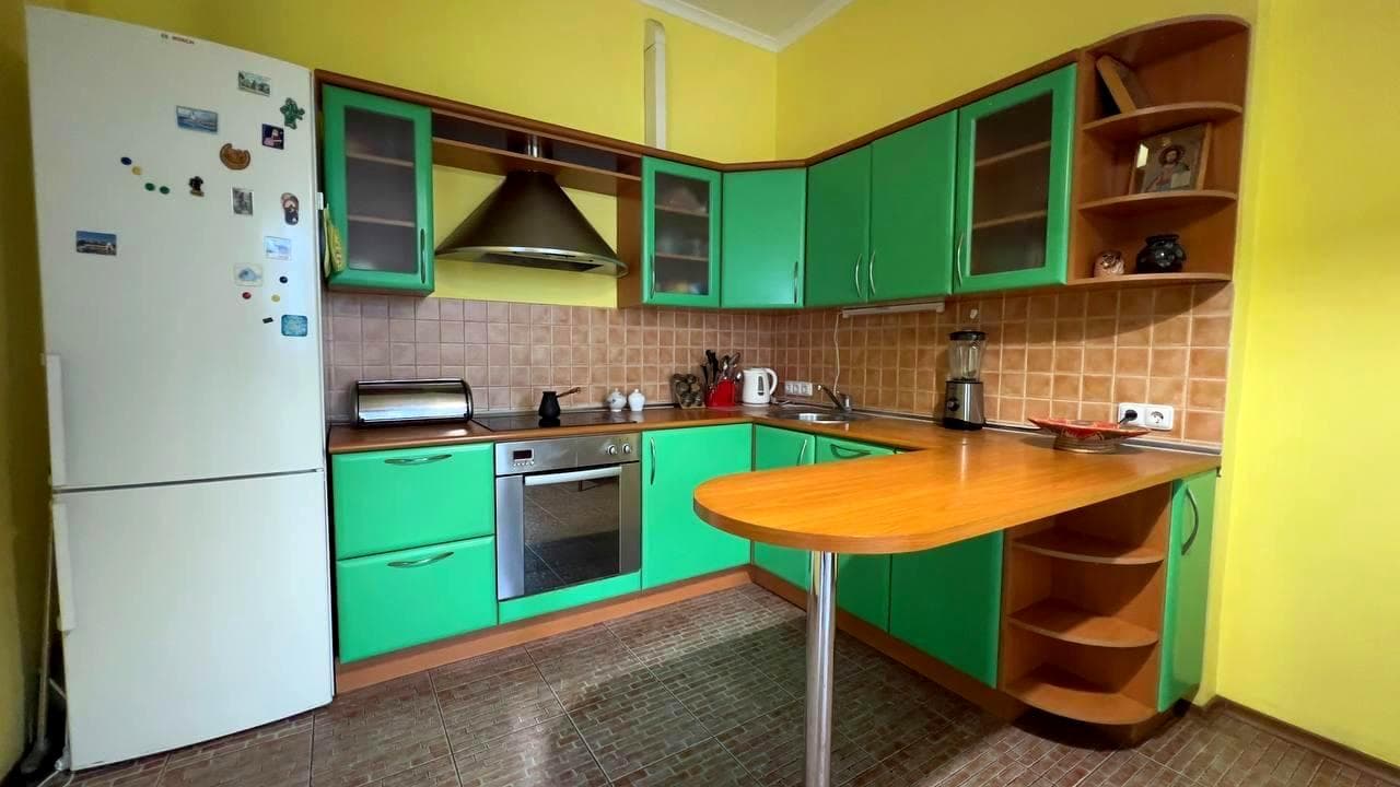 Оренда 3-кімнатної квартири, 155 м², Дарницький р-н 5