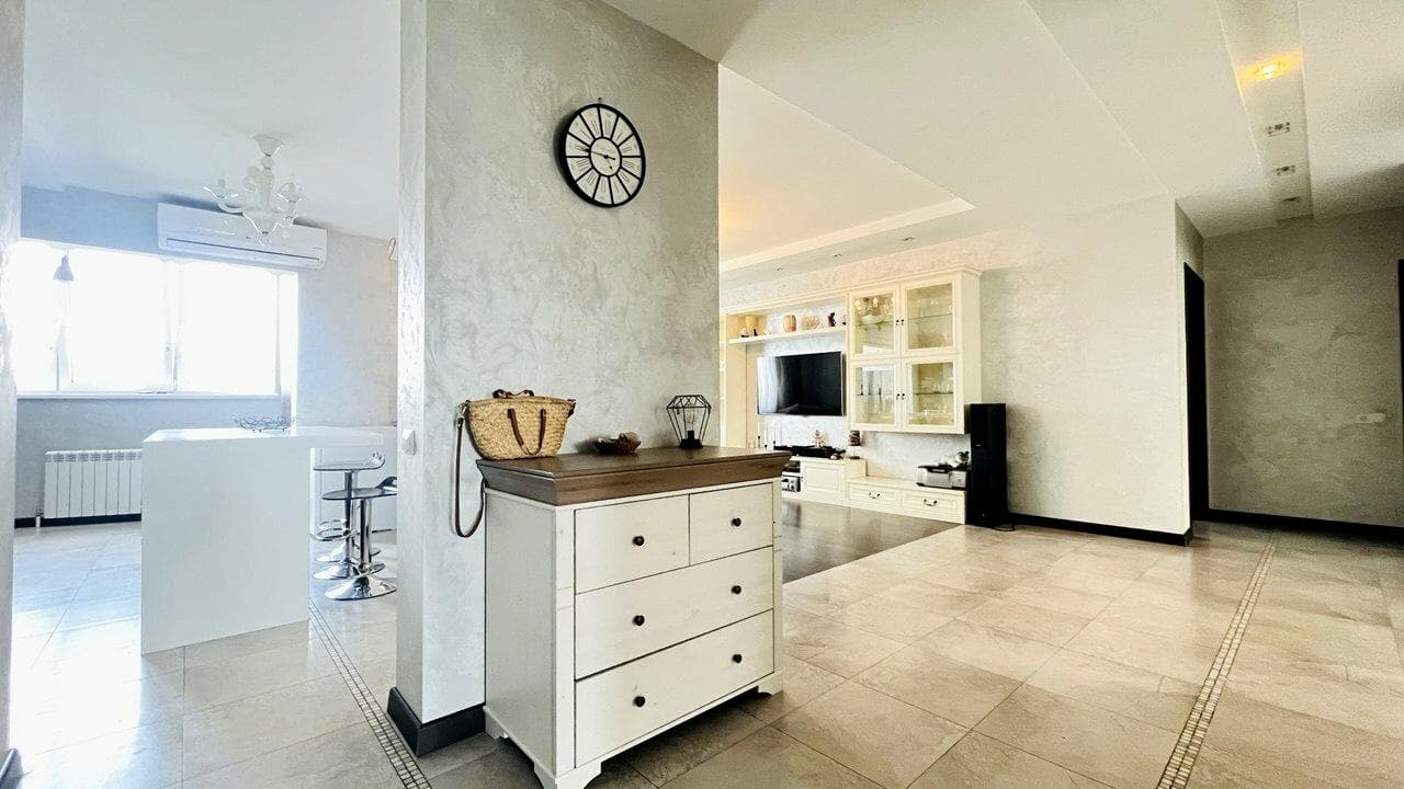 Оренда 3-кімнатної квартири, 105 м², ЖК «ЖОКЕЙ» 5