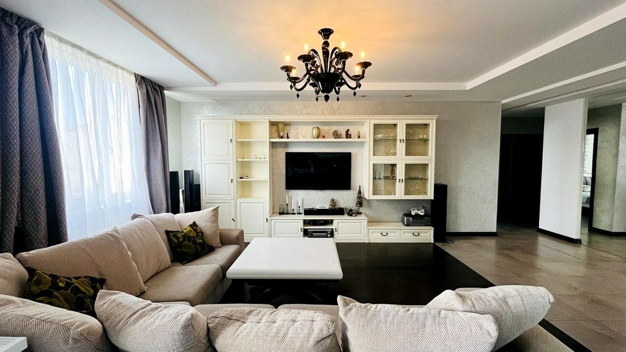 Оренда 3-кімнатної квартири, 105 м², ЖК «ЖОКЕЙ» 1