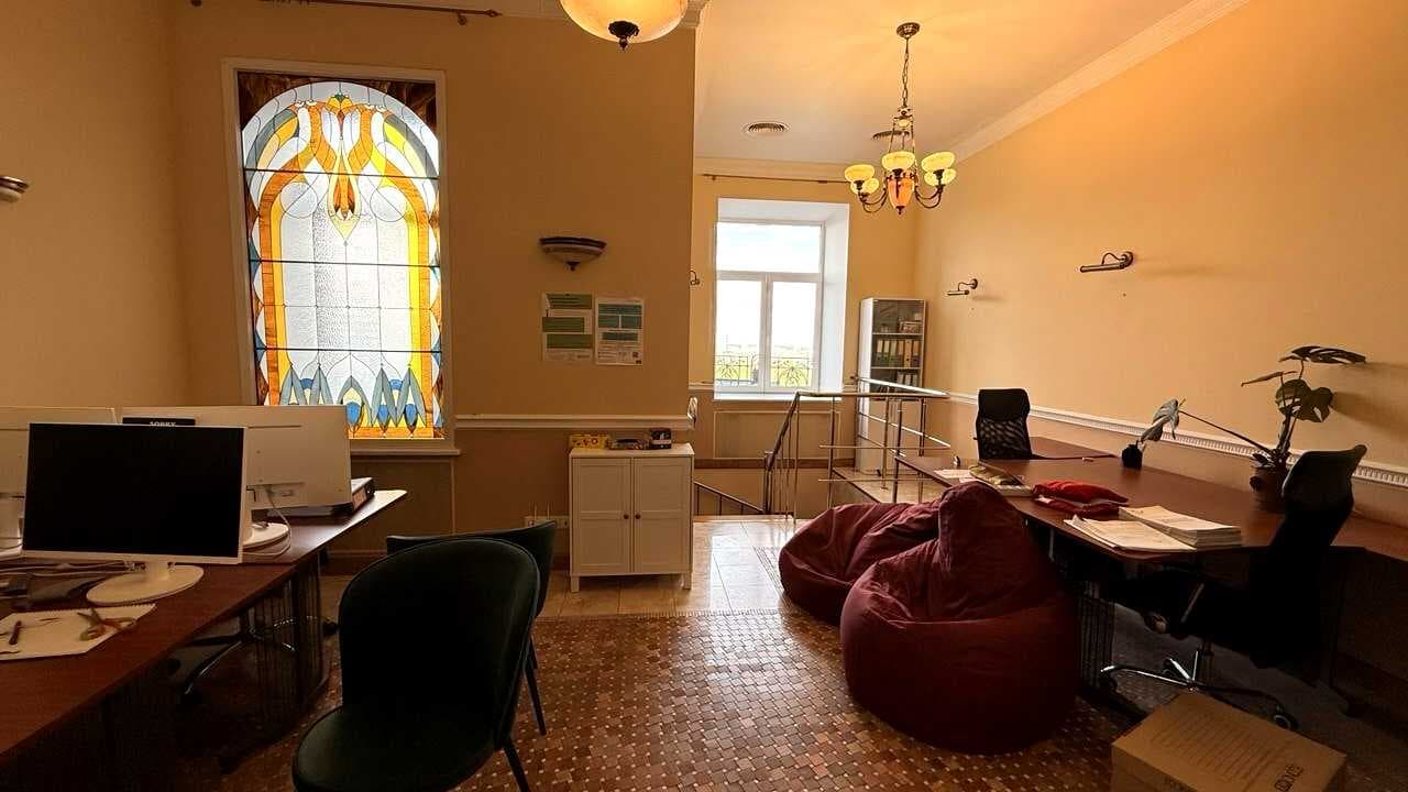 Оренда комерційного приміщення, 174.4 м², Шевченківський р-н 4