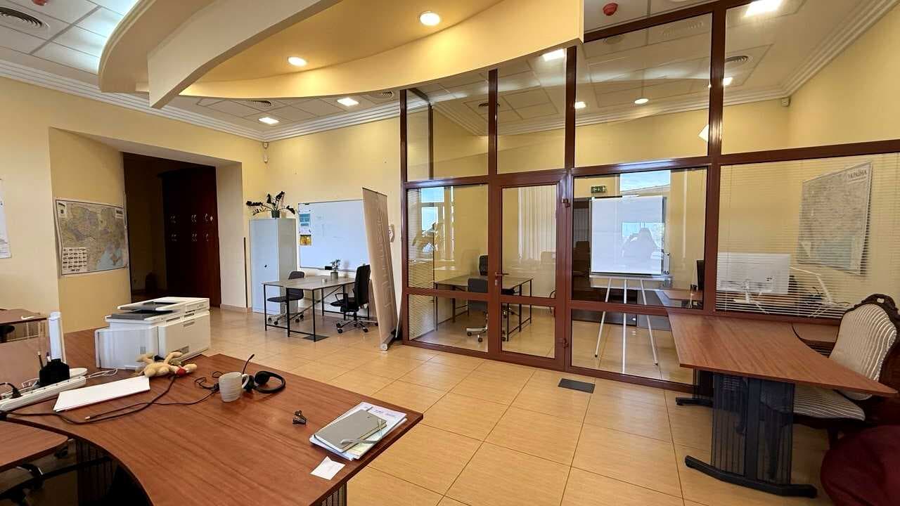 Оренда комерційного приміщення, 174.4 м², Шевченківський р-н 1