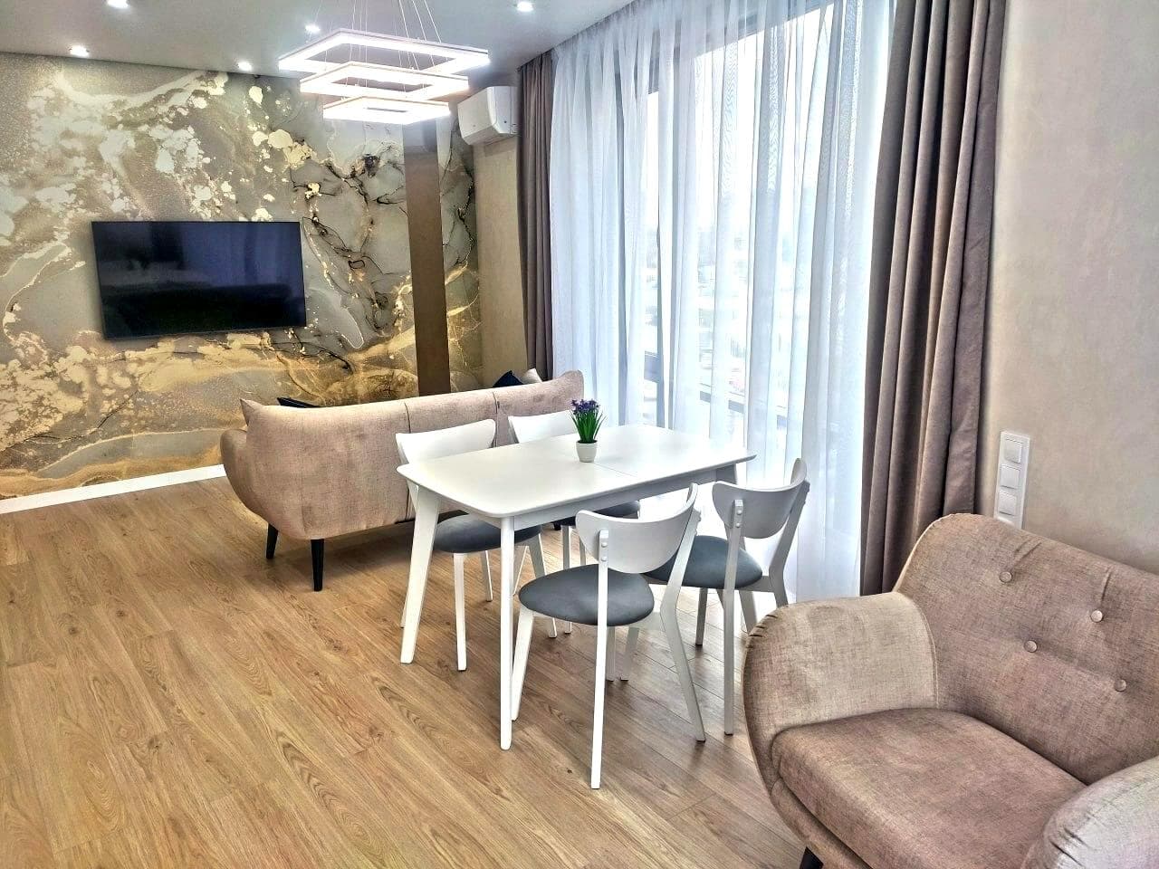 Оренда 2-кімнатної квартири, 67 м², ЖК «Метрополіс» 2