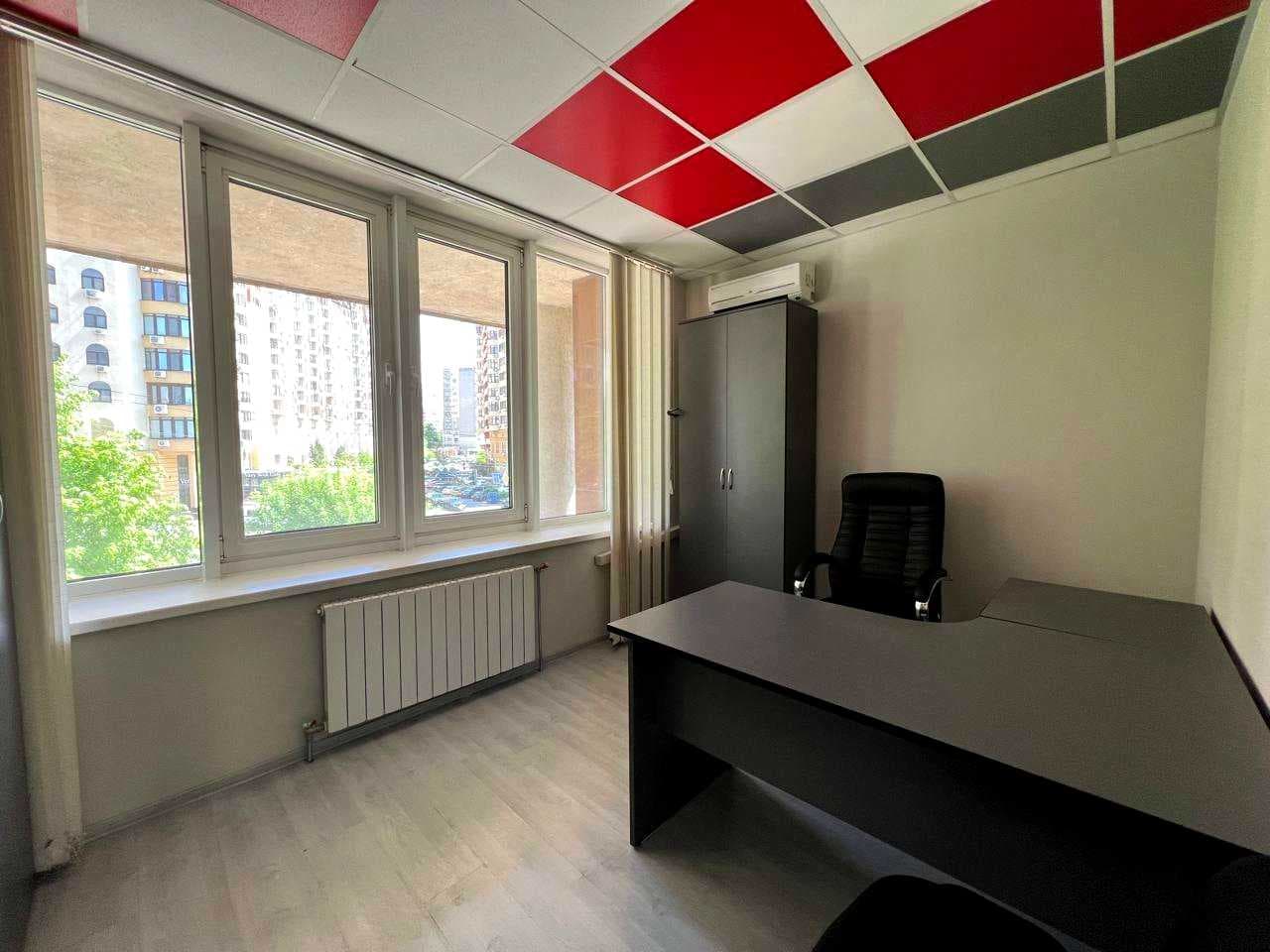 Оренда комерційного приміщення, 130 м², Шевченківський р-н 4