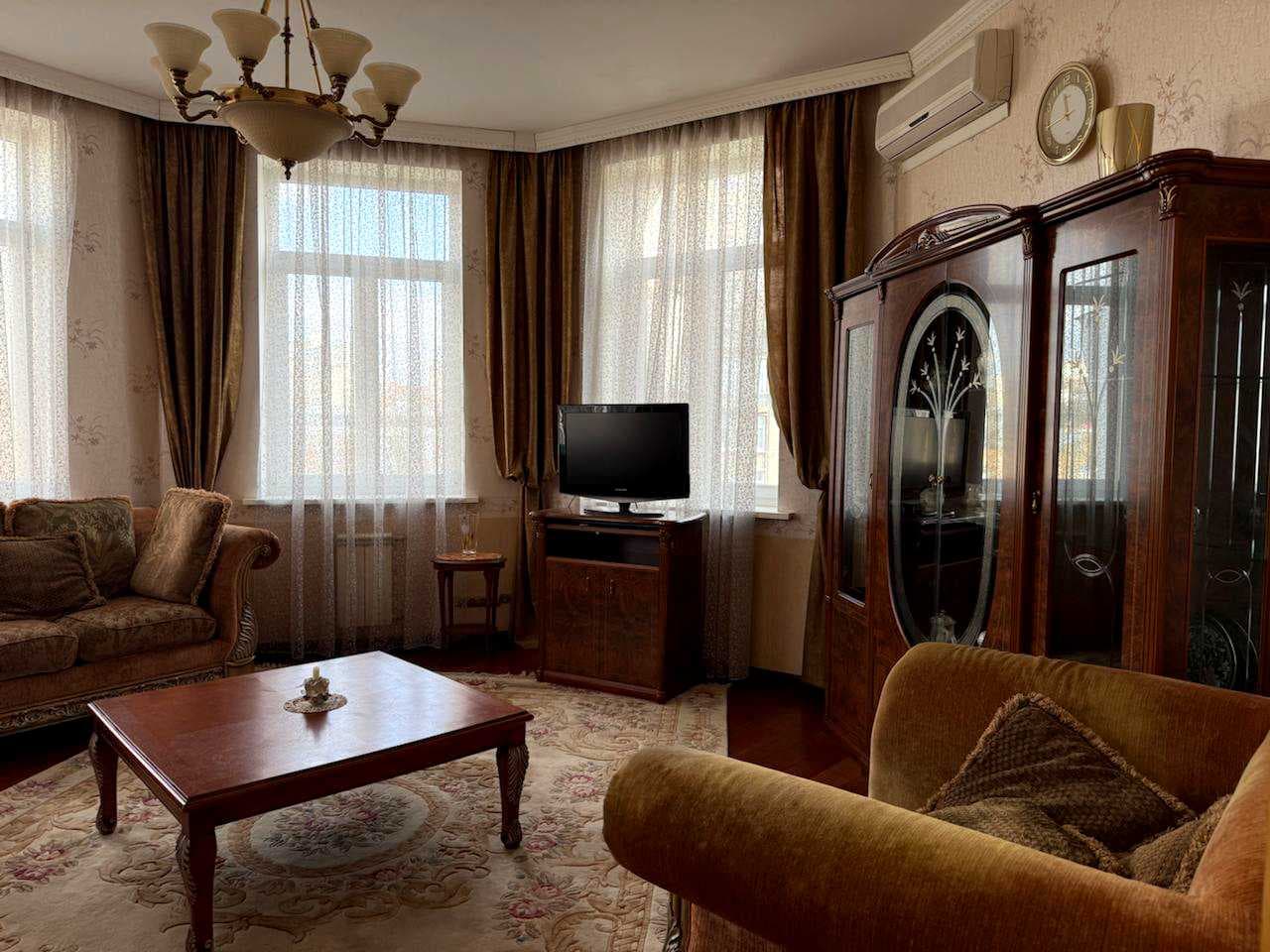 Оренда 4-кімнатної квартири, 137.4 м², Шевченківський р-н 2