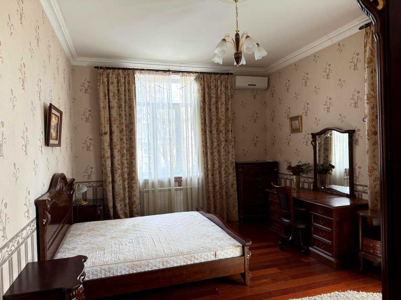 Оренда 4-кімнатної квартири, 137.4 м², Шевченківський р-н 1