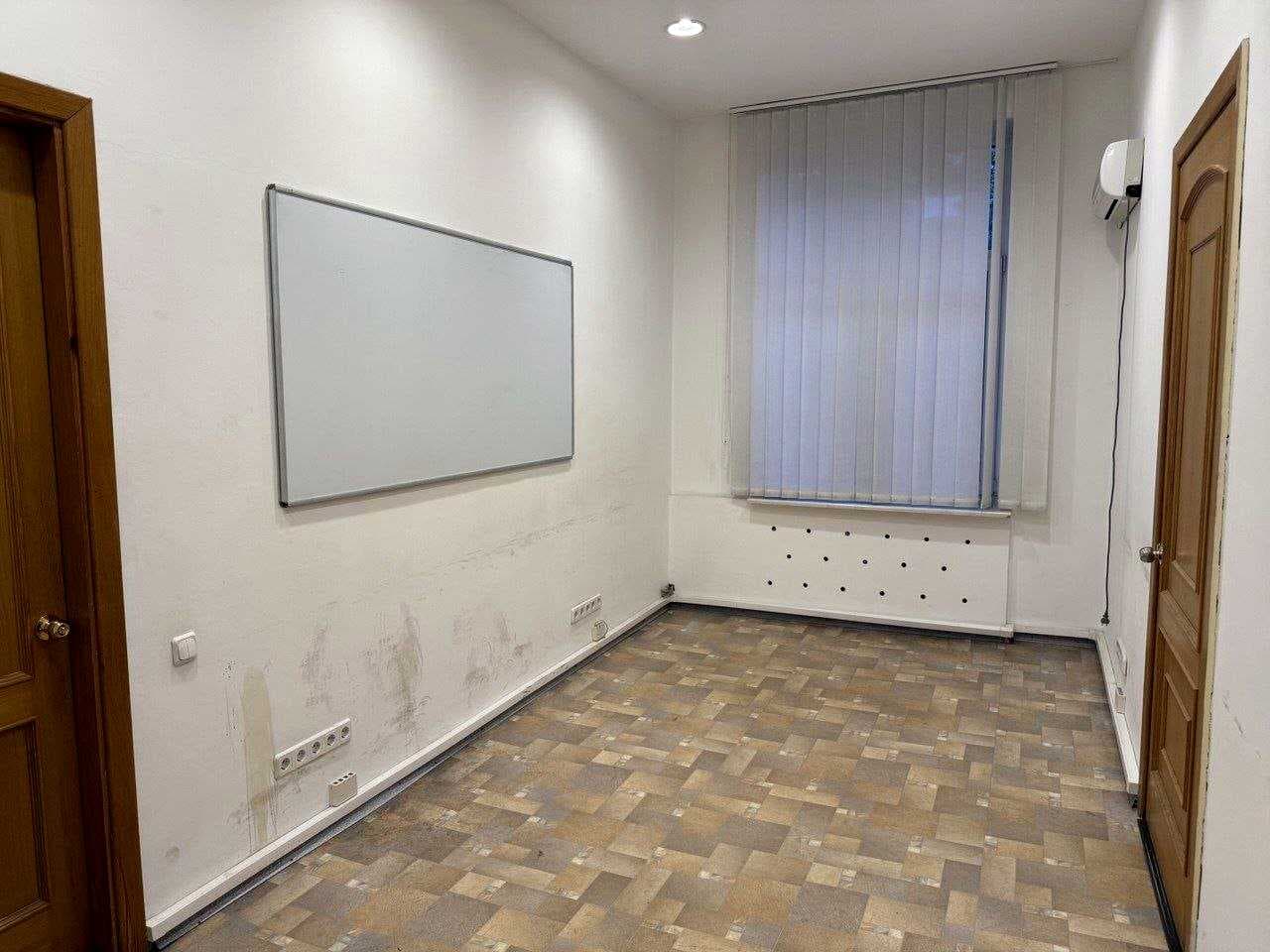 Оренда комерційного приміщення, 52 м², Подільський р-н 3