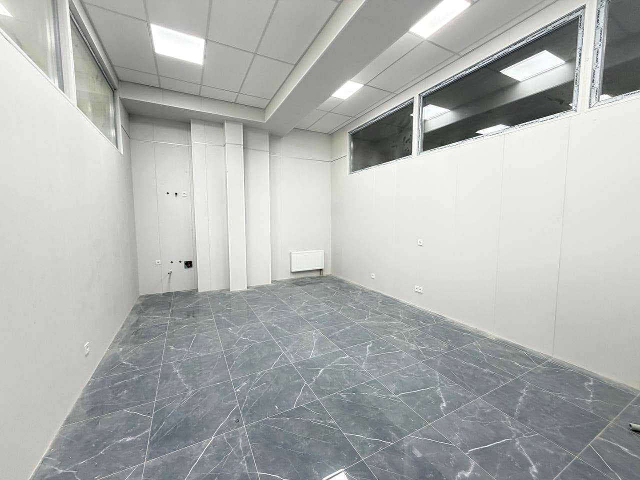 Оренда комерційного приміщення, 23 м², ЖК «Podil Plaza» 2