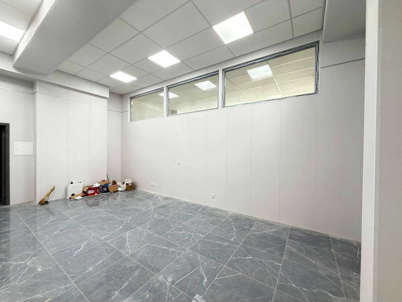 Оренда комерційного приміщення, 23 м², ЖК «Podil Plaza» 3