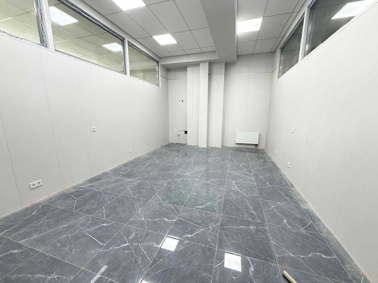 Оренда комерційного приміщення, 23 м², ЖК «Podil Plaza» 1