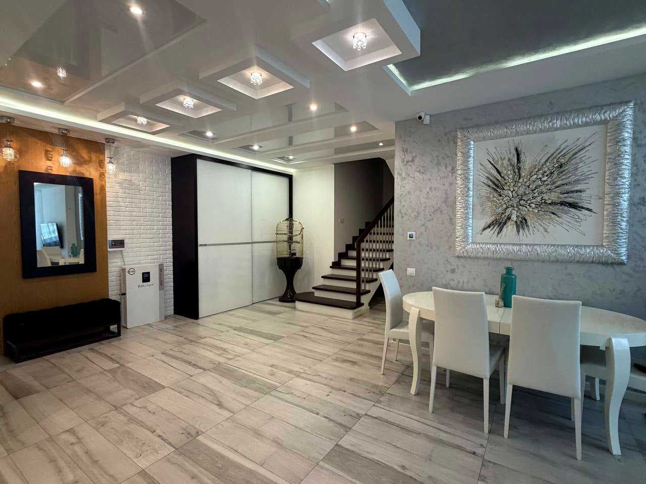 Оренда 4-кімнатної квартири, 156 м², Дарницький р-н 5