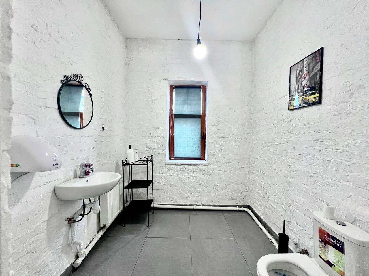 Оренда комерційного приміщення, 150 м², Подільський р-н 3