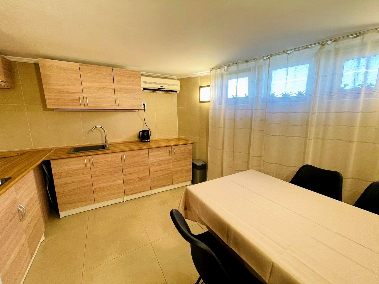 Оренда 2-кімнатної квартири, 140 м², Голосіївський р-н 3