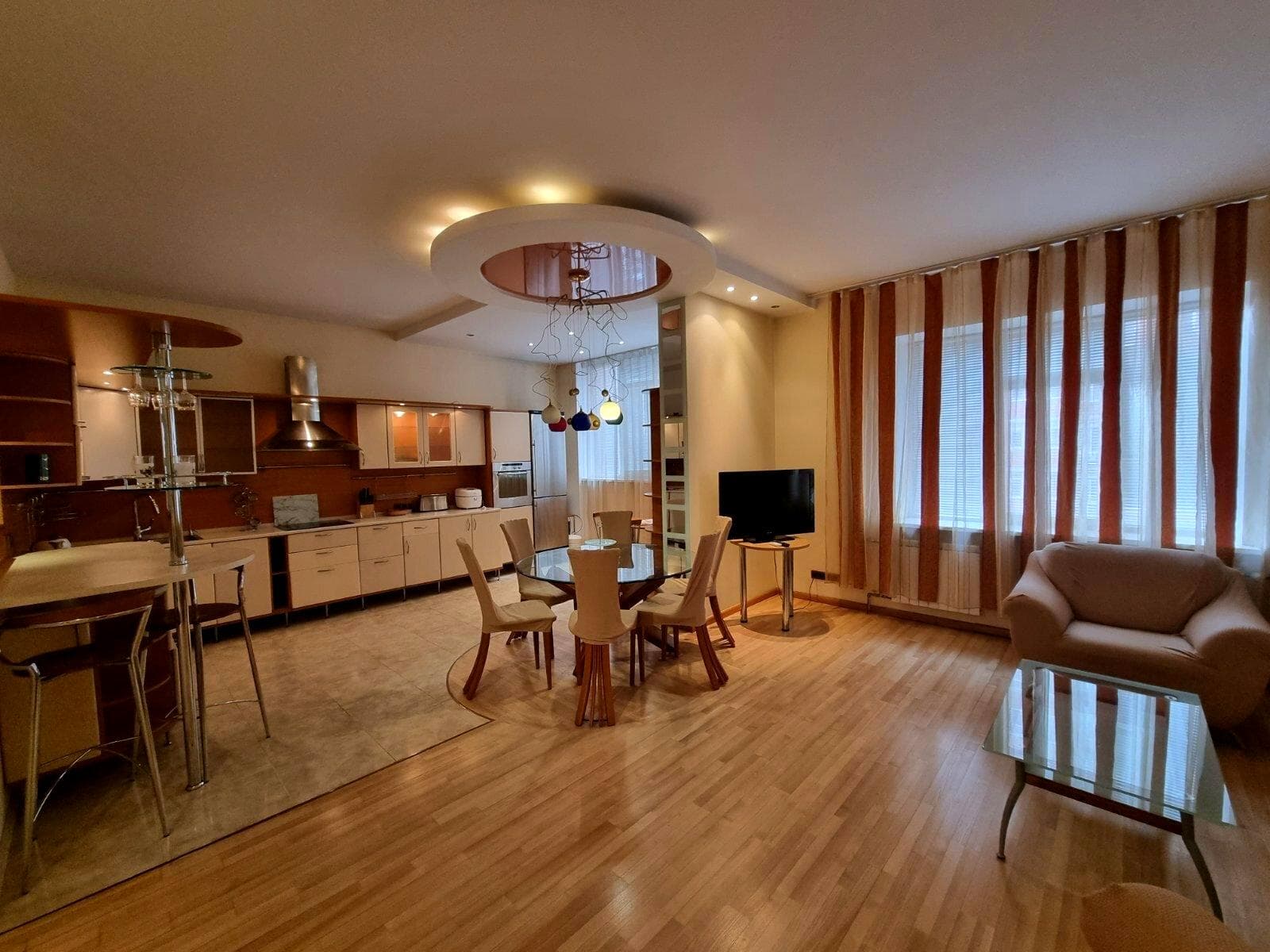 Оренда 3-кімнатної квартири, 117 м², Печерський р-н 1