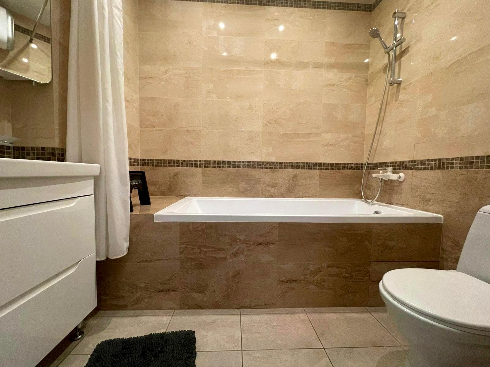 Оренда 2-кімнатної квартири, 75 м², ЖК «Підвисоцький» 4
