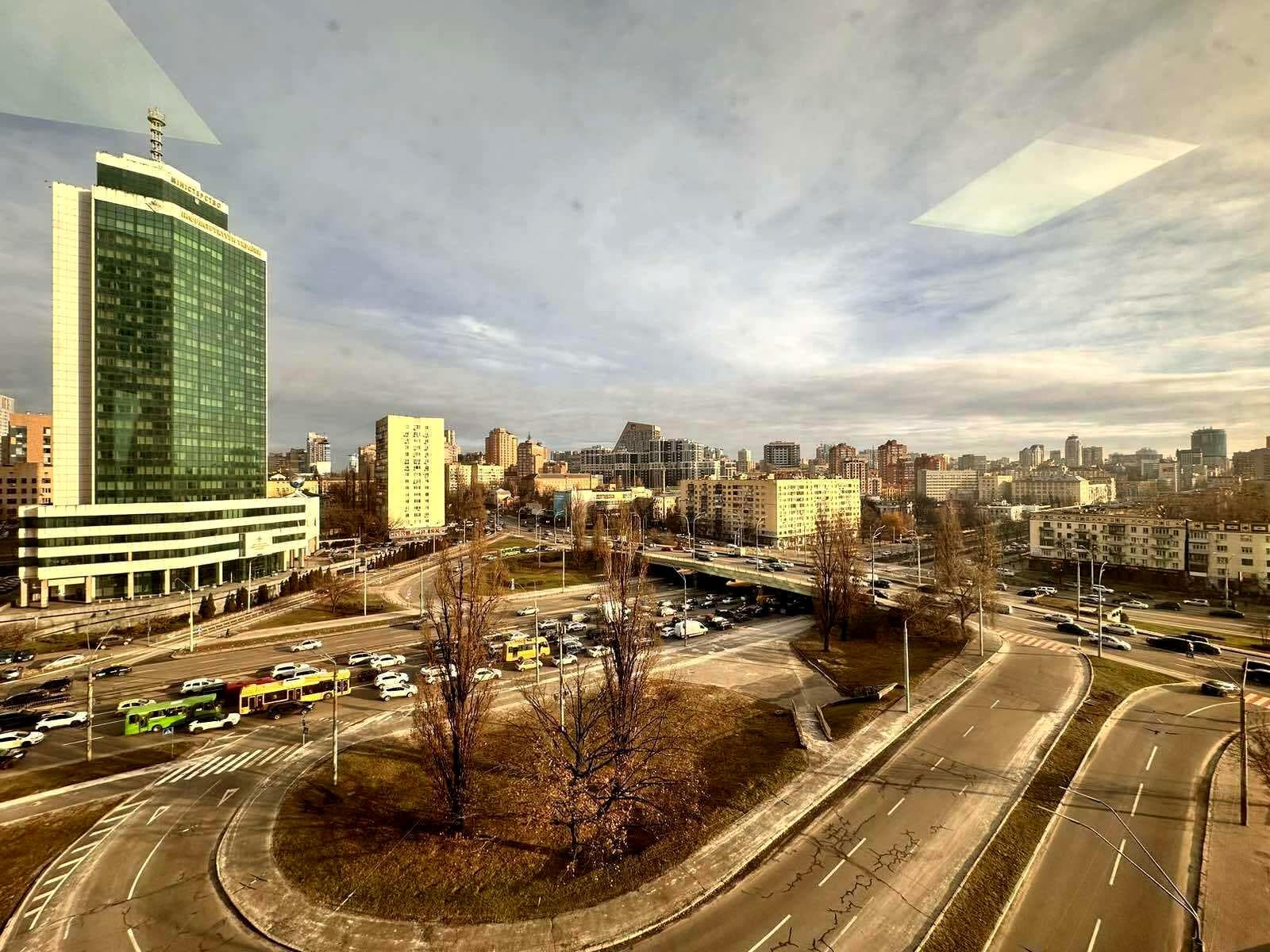 Оренда комерційного приміщення, 96 м², ЖК «Manhattan city» 4